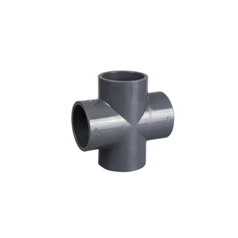 CROISCEÁN PíobA COMHIONANNAS 4 BHEALACH UPVC CONNECTOR PÍPA COMHIONANNACH